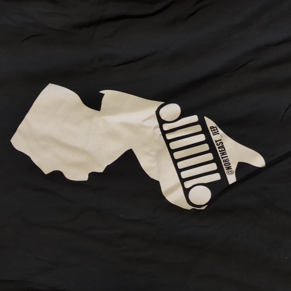 NWOT black screen printed Northeast Jeep/NJ short sleeve Gildan tee - Picture 2 of 5